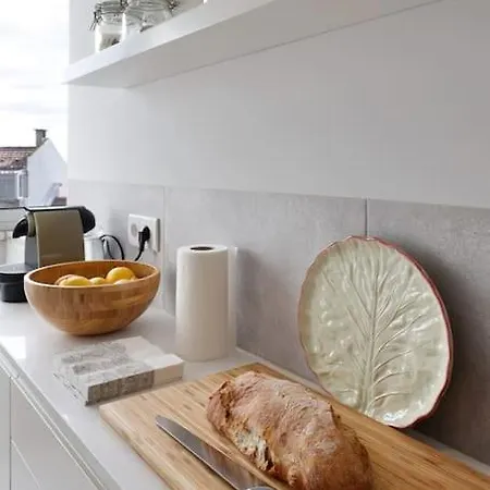 Central With Balcony アパート