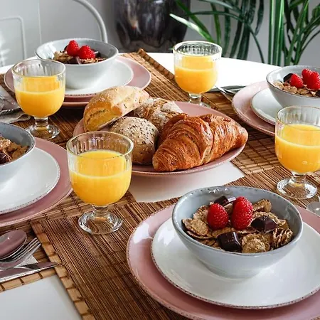 Central With Balcony Appartamento Lisbona